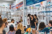 眼镜店如何在3个月内翻倍客源？这5招获客策略让你业绩暴涨！