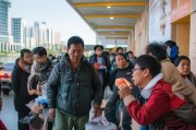 在合肥，市民们经常关心如何领取应急包的问题。合肥作为合肥都市的中心，周边交通便利，但天气变化多端，总是让人担心。为了及时应对各种天气变化带来的不便，市民们便开始关注应急包的领取方式