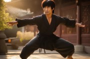 如何领取李小龙的动作？经典动作技巧大解密！
